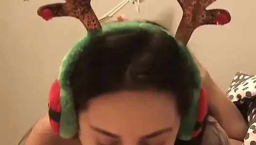 Komşumu doğum gününde emiyorum