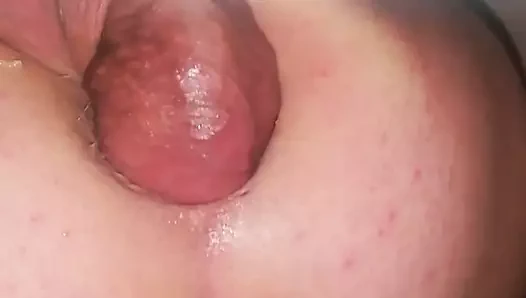 Kendi kendini sikiyor