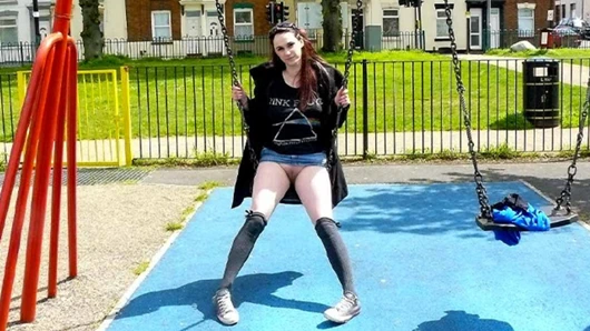 Parkta çıplak dolaşmak