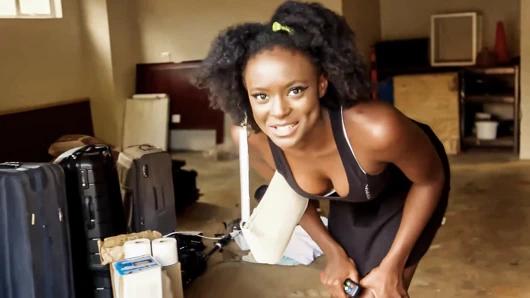 Ateşli zenci emlakçı Amerikalı turist tarafından sert ırklararası seks için kandırıyor