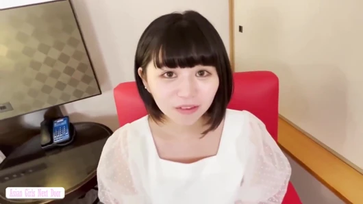 Tokyo Debut Awakens. Ciddi taşralı güzellik evden ayrıldıktan sonra büyük bir değişimle karşı karşıya.