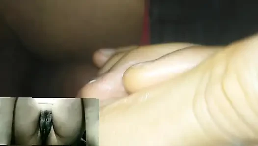 Üvey oğul görüntülü görüşmede üvey annesine masaj yapıyor l