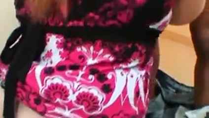 Ateşli iri güzel kadın