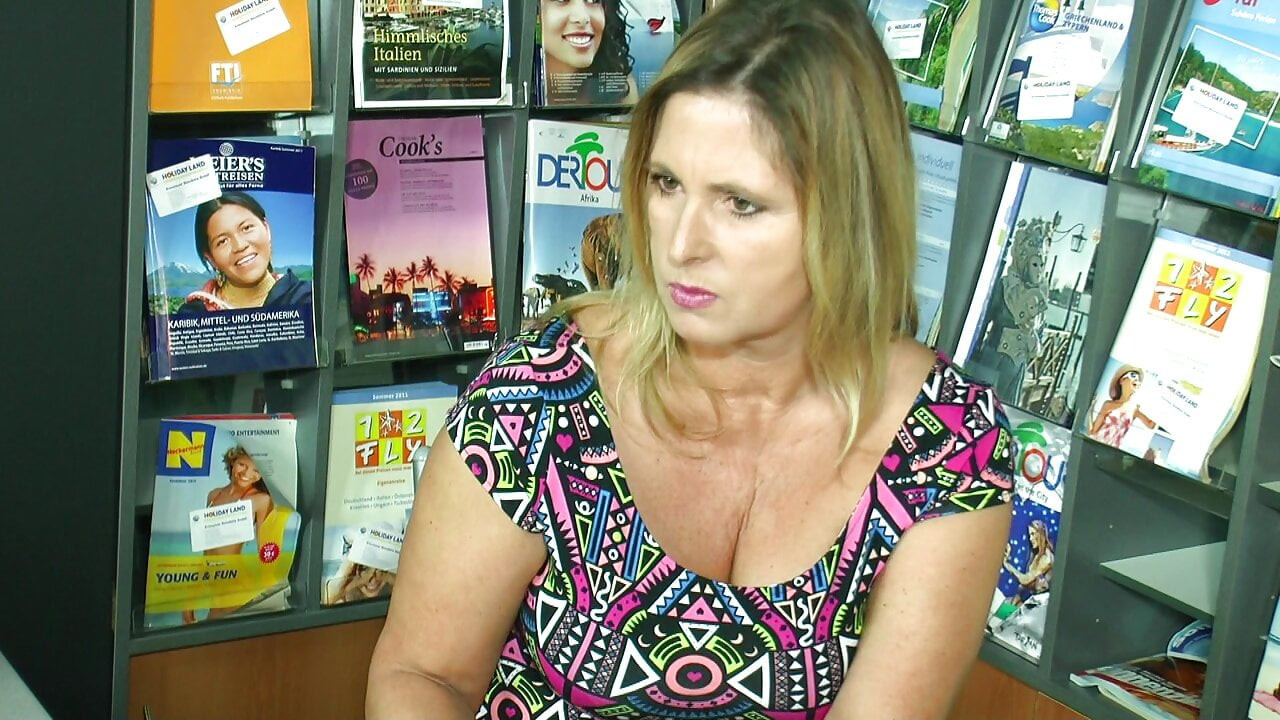 Büyük doğal göğüslü Alman milf - nemfomani sorunu #5 ep 4