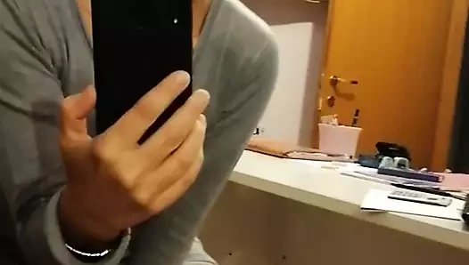 Sabina önce işiyor için rahatlamak