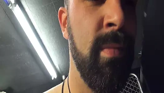 Terli dik güçlü erkekler vardı sıcak göt ve ağız sikme