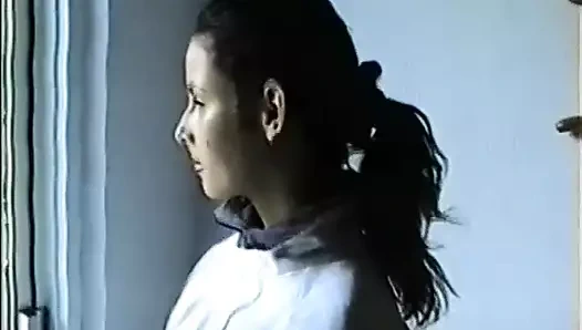 Esmer radka güzel göğüsler ve ıslak kedi tarafından muhteşem cinsel performans seni açmak istiyor