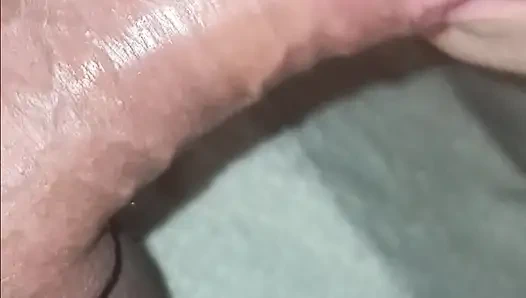 Söyle. Ben bir fahişeyim