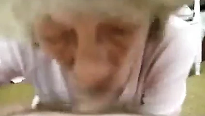 karısı nine verir lezzetli berbat için koca