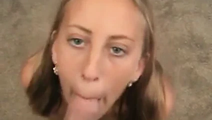 Dizlerinin üzerinde emme