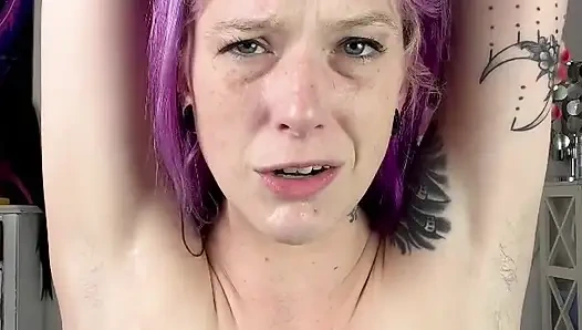 Kıllı koltuk altı tükürme oyunu