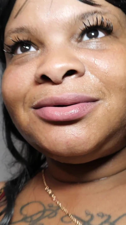 Tam video. seksi büyük n güzel acemi Carmel Squirtz Redzilla tarafından sikiliyor
