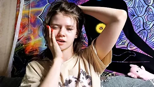 ✿This girl teases you with her cute face / so