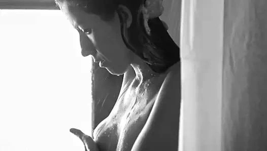 Abdrea camponovo çıplak