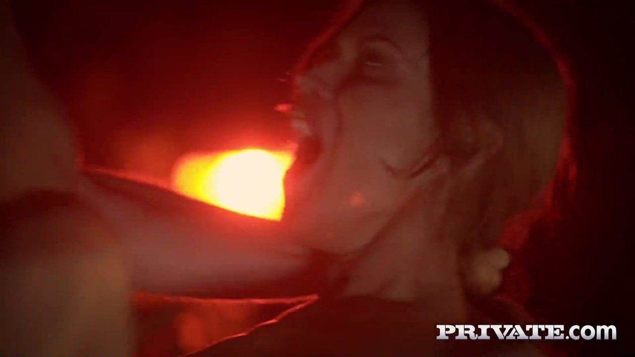 Private.com - alyssa reece ve şanslı bir yarak barda yalnızlar