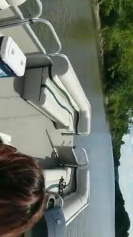 Amerikan sürtük beceriyor üzerinde bir tekne