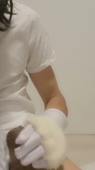 Femboy kedi yavrusu mastürbasyon yapıyor ve bezine boşalıyor | Klip 1