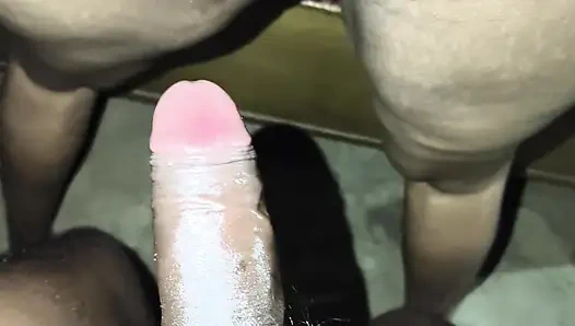 Üvey anne kıyafetlerini çıkardı ve götünü siktirdi