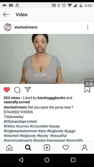 Yavaş mo zıplayan göğüsler