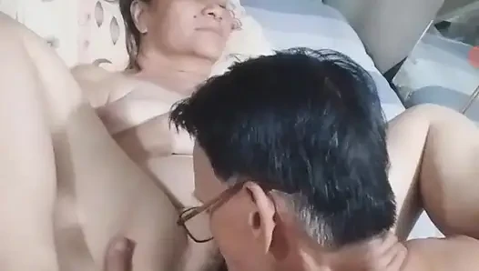 Diğer karımın ıslak amcığını yeme bölüm 3