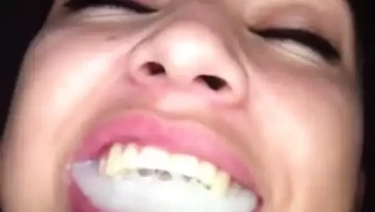 Ana Sayfa d20 - bu iyi bir kız