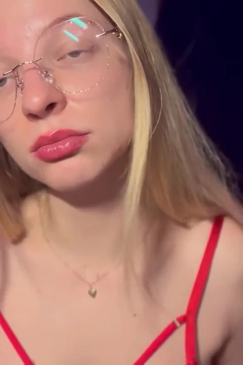 Acımasız meslektaşım iş yerinde sana zorbalık yapıyor asmr rol yapma
