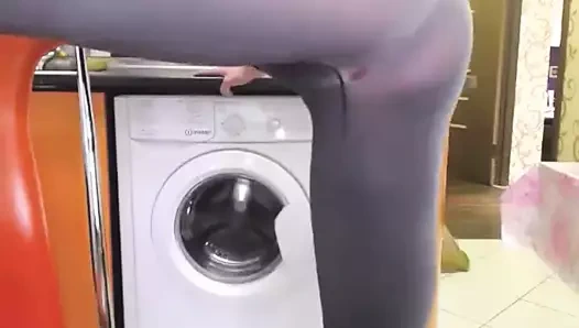 Web kamerası, tozluklarında fışkıran sarışın – çok ıslak bayan