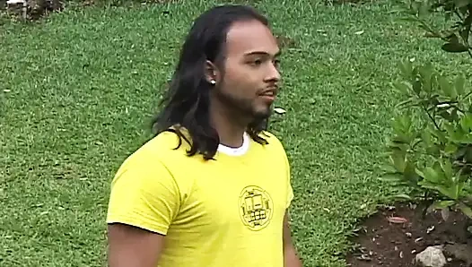 Eşcinsel latin derin göt sikişi ham kalçasını sikiyor