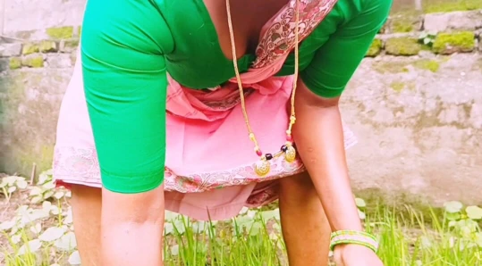 Büyük memeli Villege teyze sahibini sikiyor.telugu edepsiz konuşuyor.