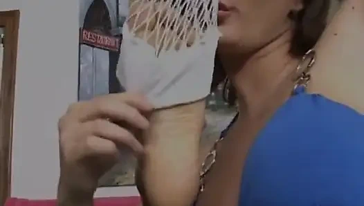 Lezbiyen file çoraplı ayak yalıyor!