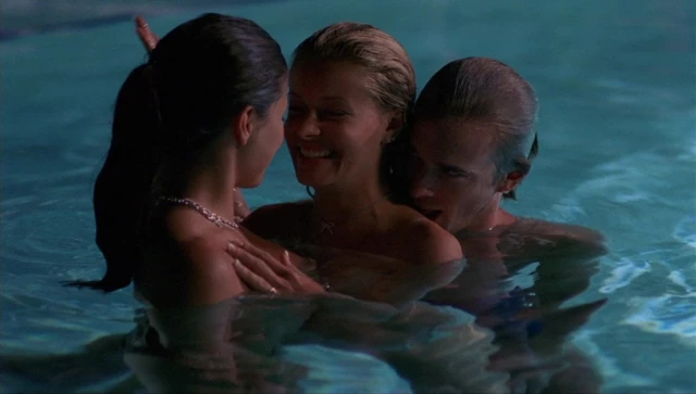 Serah d'laine ve Sandra Mccoy - ''vahşi şeyler 3'' 02