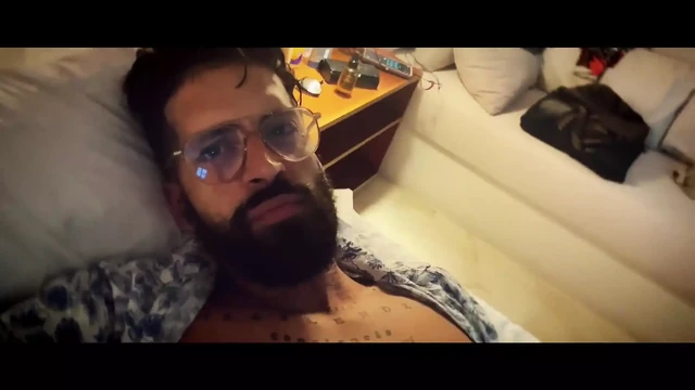 Seks kasetleri seninle dünyayı geziyor