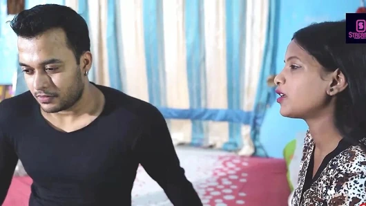 Hintli üvey kız kardeş büyük sert yarağımı amında istiyor