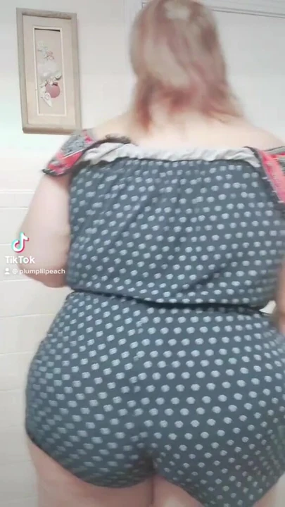 Гипнотизирующая тряска задницы