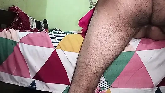 Üvey baba üvey kızını sabah seksiyle sikiyor