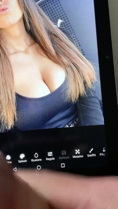Omaggio alle tettone di Jessica Franceschetti