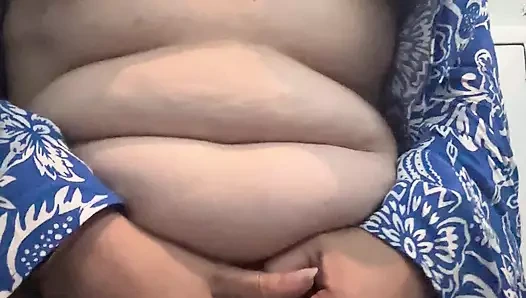 Beni nerede sikmek istiyorsun?güzel bir elbise giyiyorum ve trende umumi tuvaletteyim!