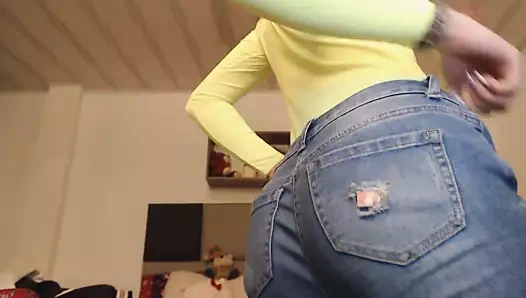 Kolombiyalı web kamerası kızı tatlılığı ile sizi cezbeder