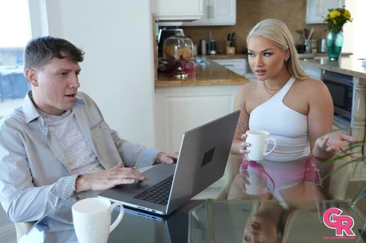 GIRLSRIMMING - KAHVALTıDA PORNO