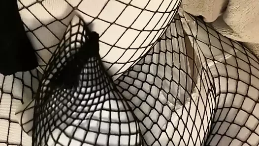 Fishnet Encasement
