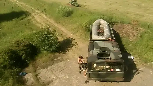 Azgın gençlerin götü yaraklara biniyor ıslak ve derin film