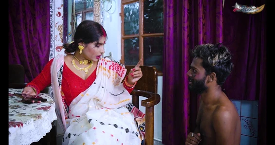 Hintli kadın evde yalnızken sert sikişiyor tam film