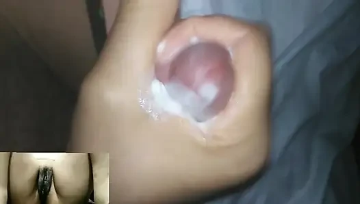 Görüntülü görüşmede beni mastürbasyon yaparken izle