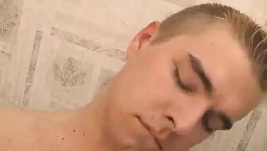 dört twinks kriko kapalı