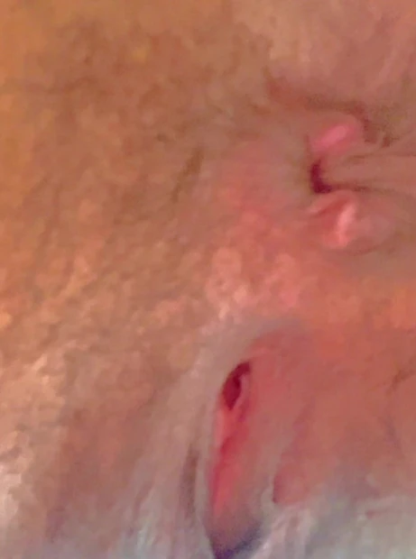 Киска по соседству