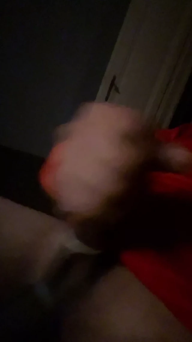 CallMedon мастурбирует хуй, очень жестко