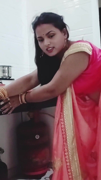 Rhea, the newlywed bride, was making pudding in the kitchen when the brother-in-law grabbed her from behind and had… | Clip 1