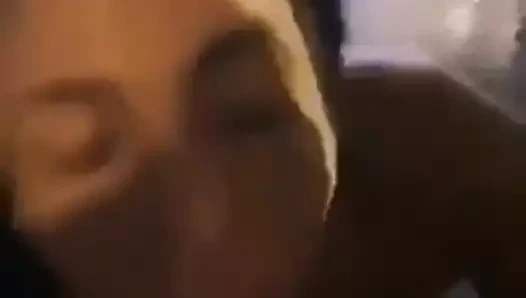 Yağmur altında horoz berbat