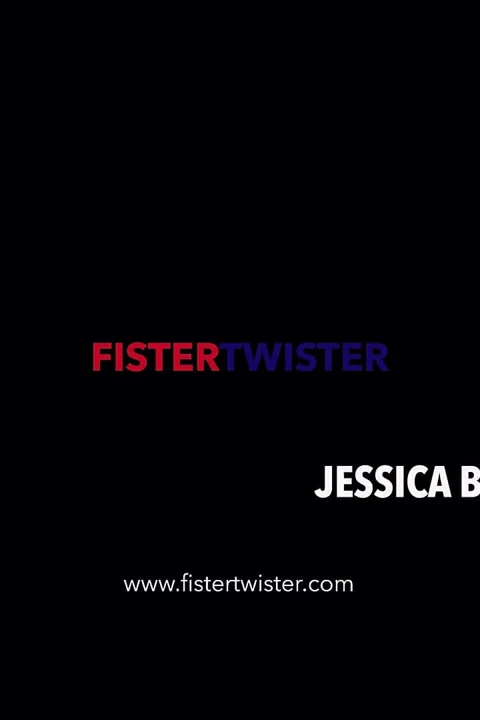 Fister Twister tarafından kolayca yumruklanıyor