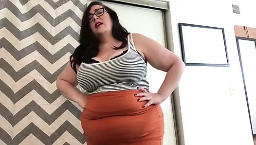 Üvey anne Ryan'ı mastürbasyon yaparken yakalıyor